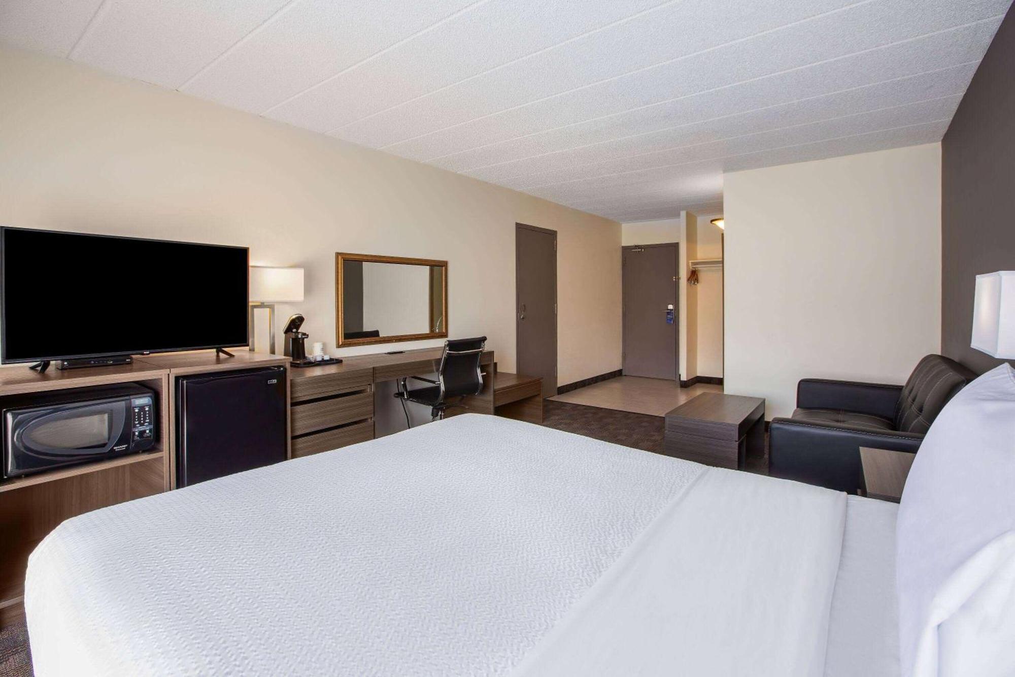 Days Inn By Wyndham Sudbury & Conference Centre Kültér fotó