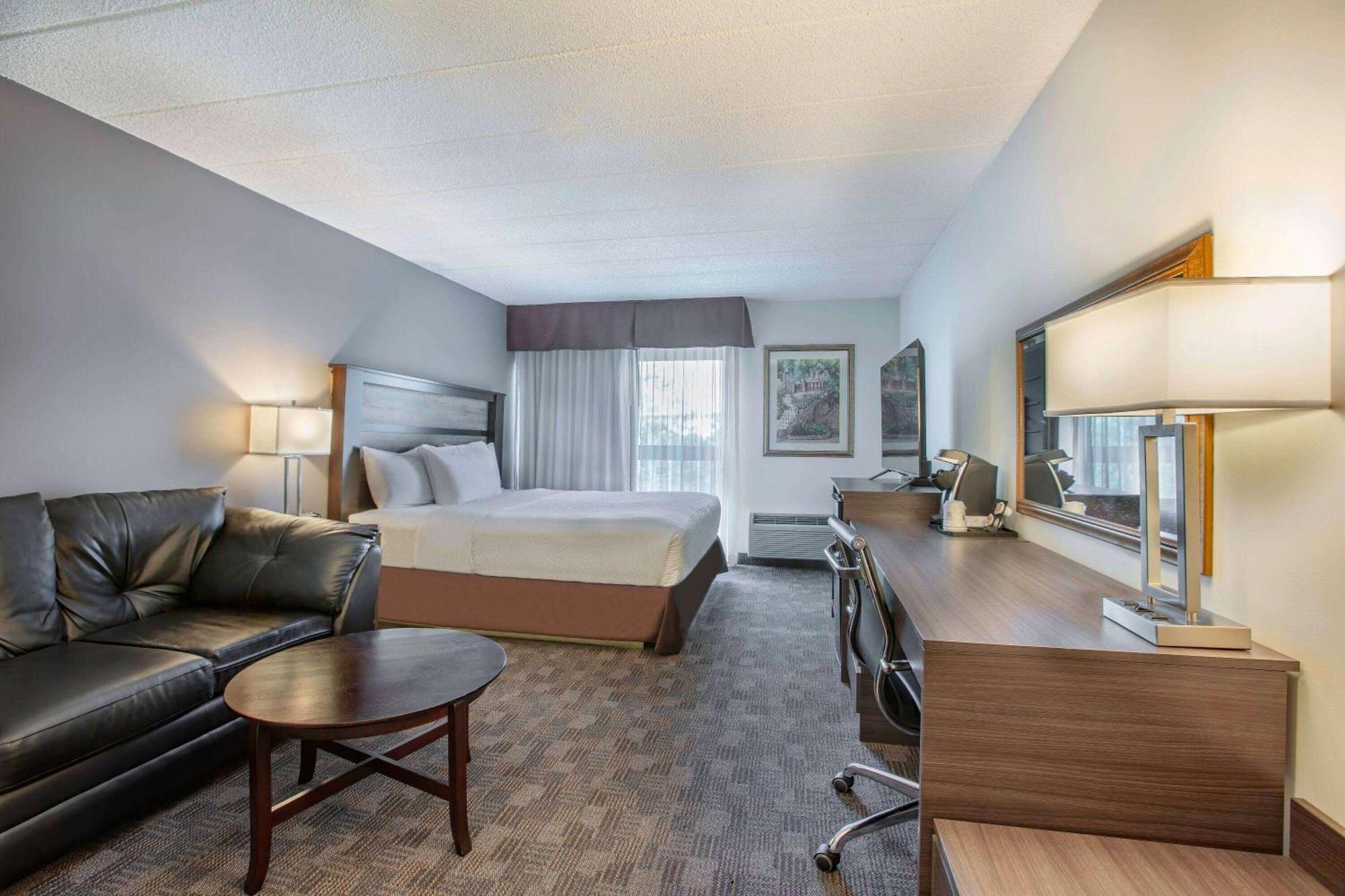 Days Inn By Wyndham Sudbury & Conference Centre Kültér fotó