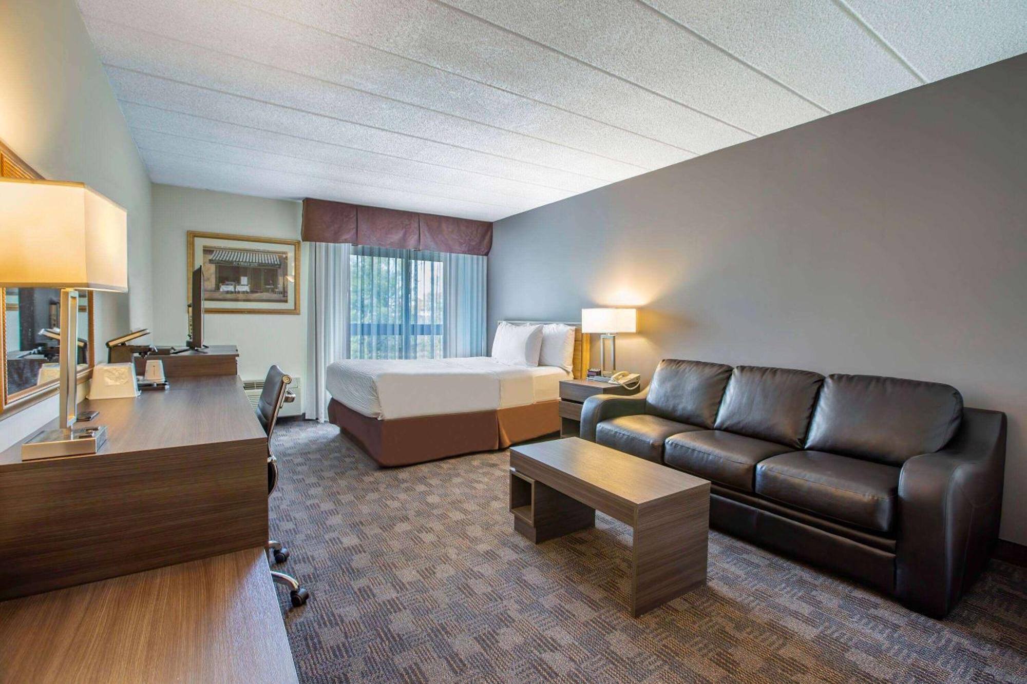 Days Inn By Wyndham Sudbury & Conference Centre Kültér fotó