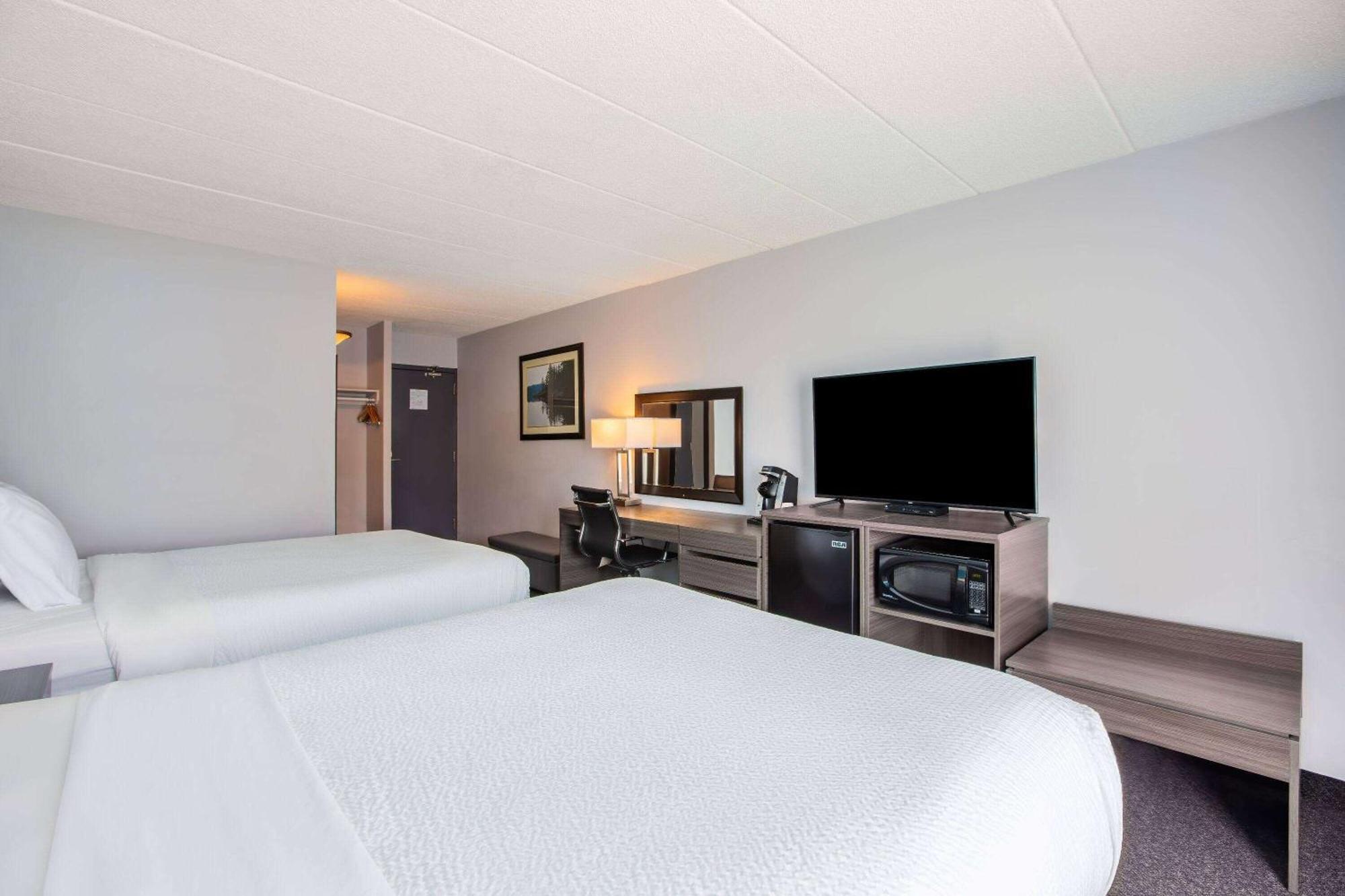 Days Inn By Wyndham Sudbury & Conference Centre Kültér fotó
